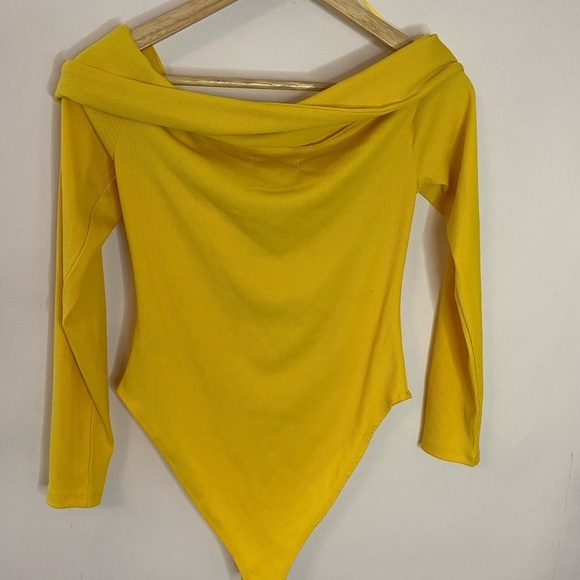 Sergio Hudson X Target Bright Yellow Off Shoulder Bodysuit - Picture 2 of 8